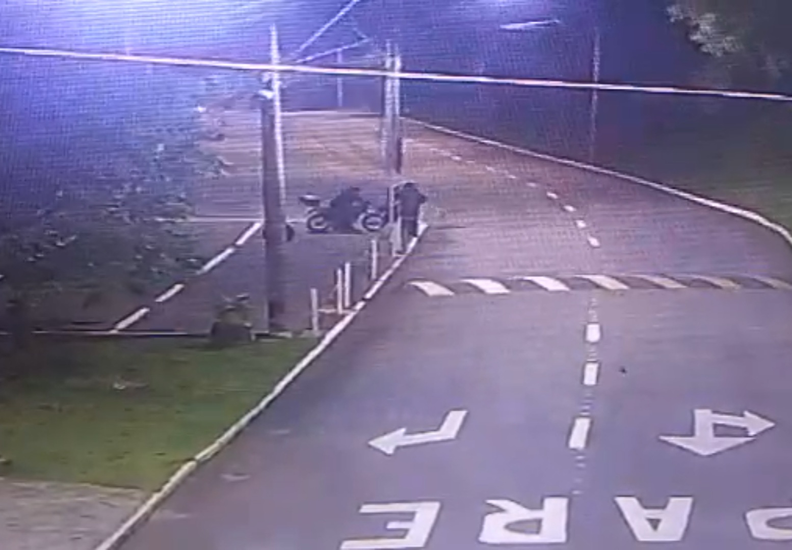 Vítima é agredida durante assalto no estacionamento da PUC