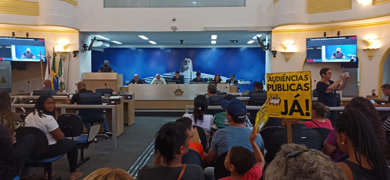 CÂMARA | Audiência pública recebe representantes dos trailers de lanches