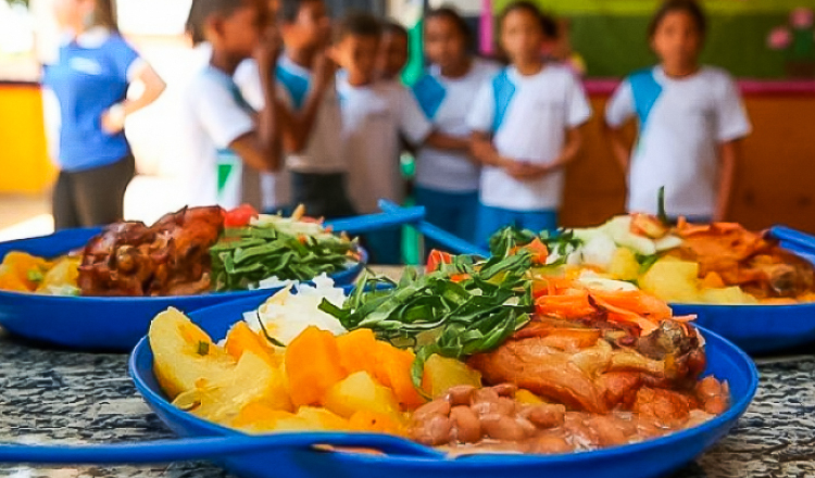 Minas vai receber R＄ 487,3 milhões para a merenda escolar