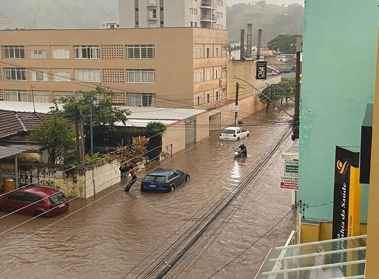 Temporais ganham força no sul de Minas