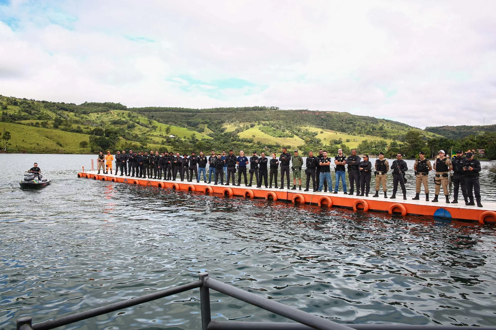 “Operação Mar de Minas II” apreende mais de R$ 2 milhões em produtos e 600 volumes de drogas 