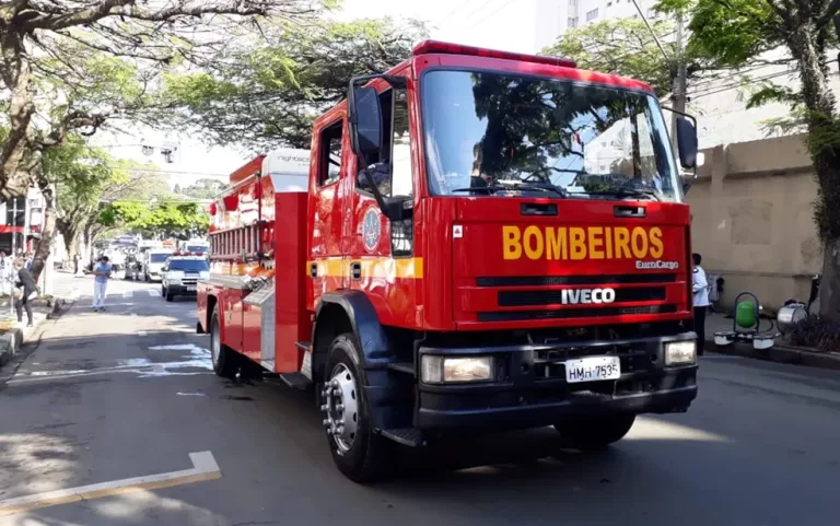 Machado inaugura Unidade de Corpo de Bombeiros com presença do governador