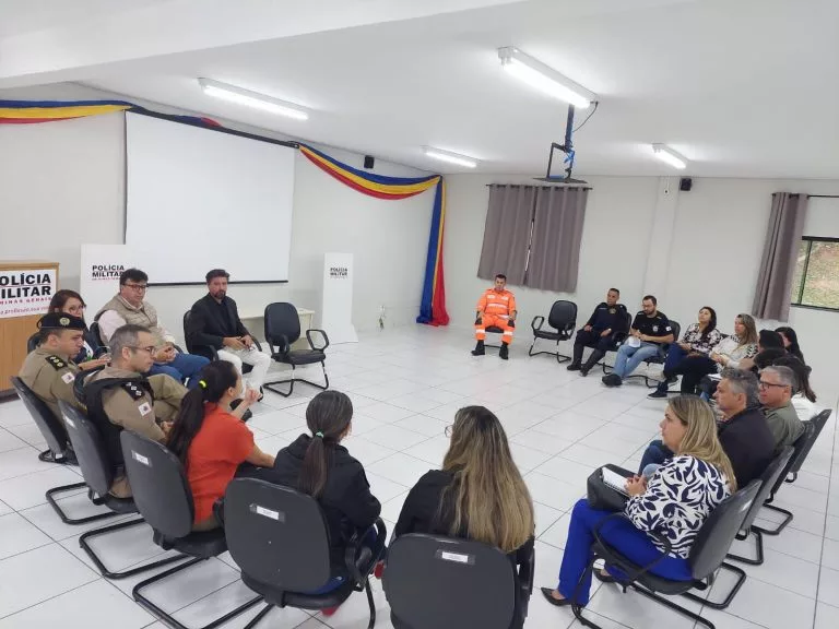 Comissão de Segurança nas Escolas realiza primeira reunião em Poços