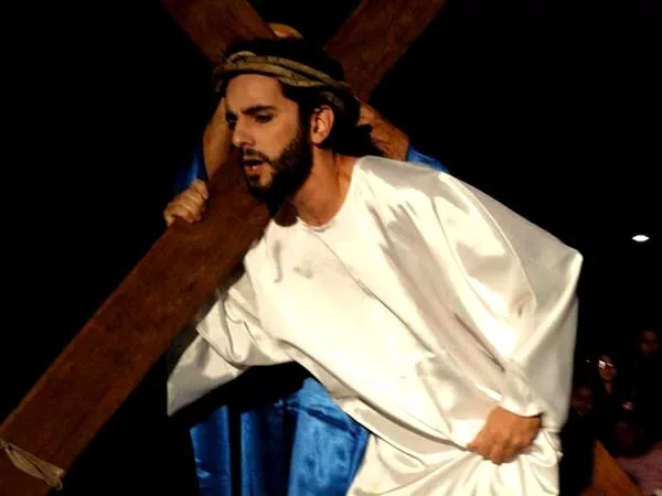 Sexta-feira Santa tem “Pelos caminhos do Gólgota”