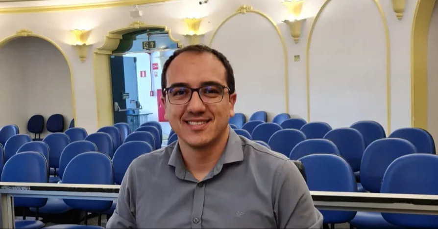 Vereador pede redução na taxa de Contribuição de Iluminação Pública   