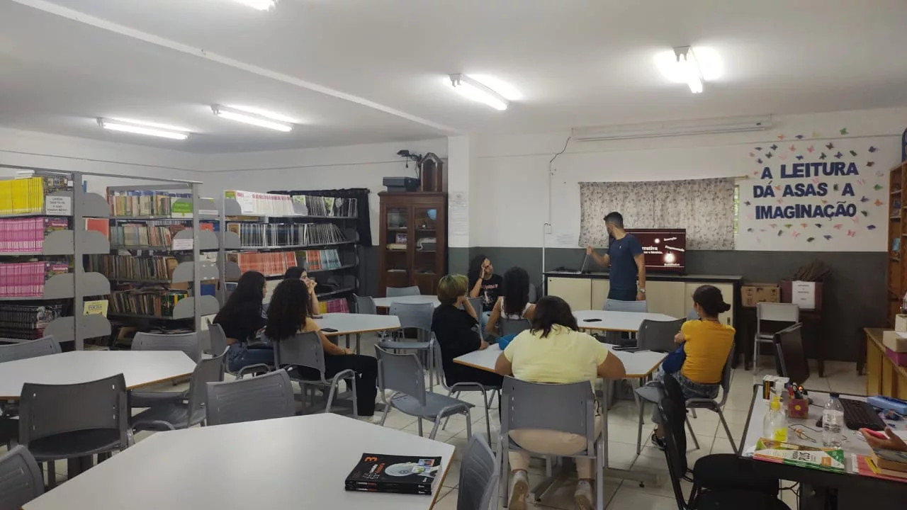 Escolas públicas de Poços recebem o projeto “Filma aí”