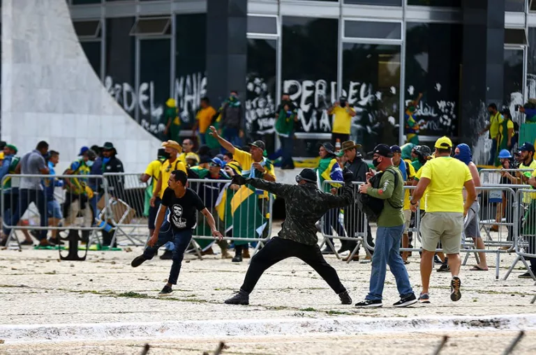 Poços tem cinco moradores réus em inquéritos dos atos antidemocráticos