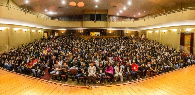 Encontro Regional do Parlamento Jovem recebe mais de 400 estudantes em Poços