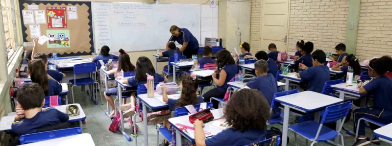 Governo de Minas abre concurso público para a Educação