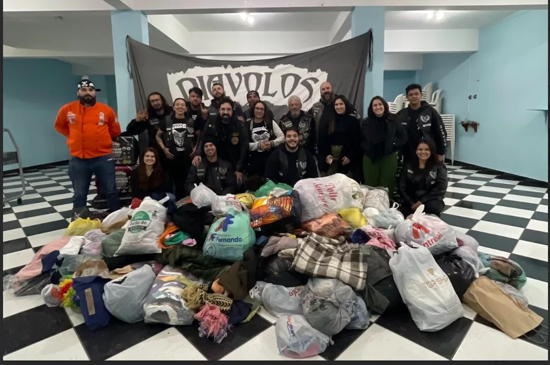 Motoclube arrecada mais de mil itens em campanha de agasalho