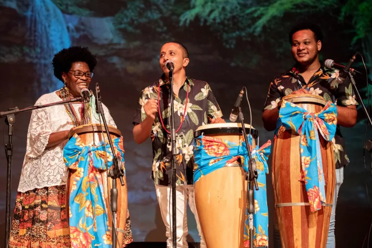 Ogãs e curimbas realizam encontro especial neste domingo
