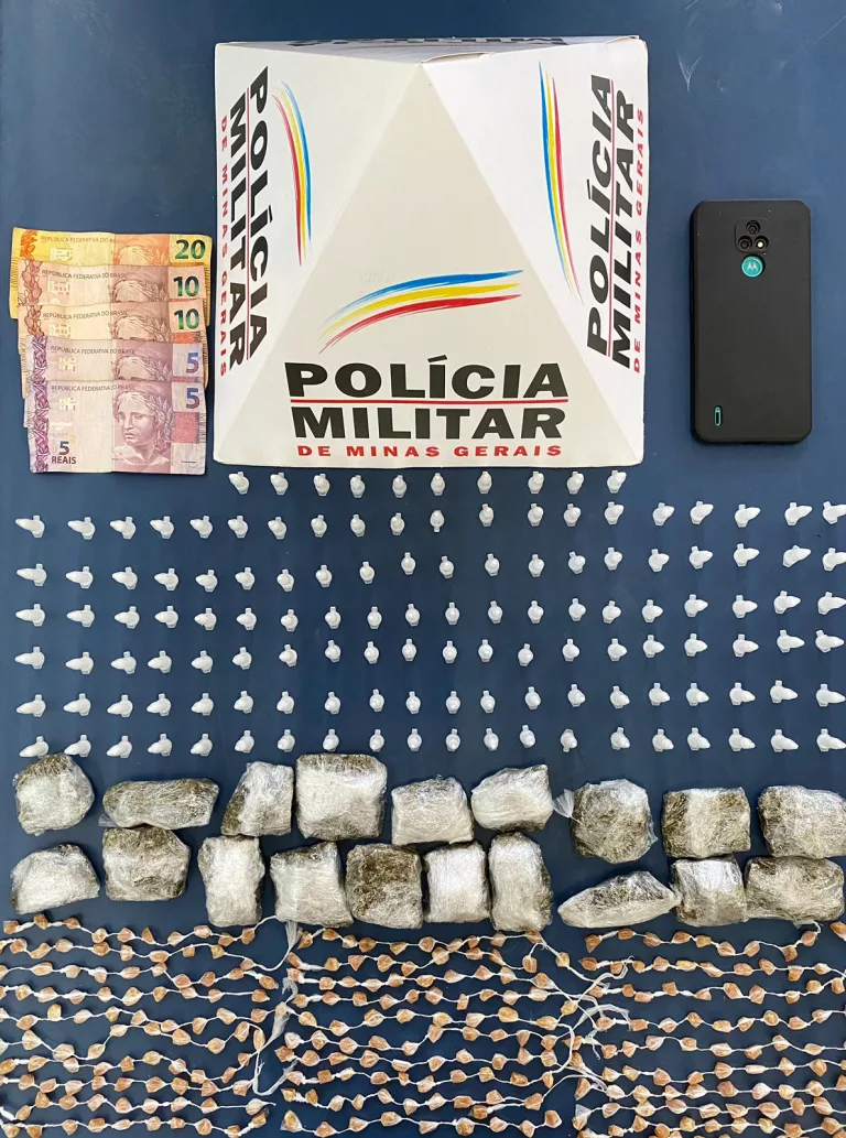 PM apreende centenas de porções de crack e cocaína