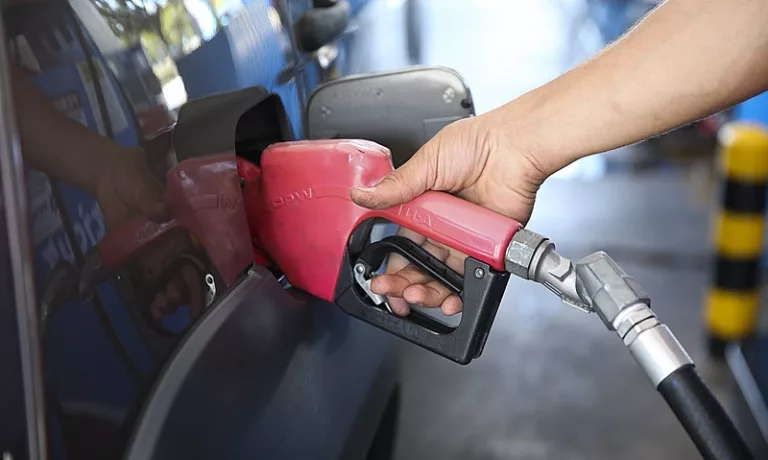 Mudança no ICMS deve aumentar preço da gasolina a partir desta quinta-feira