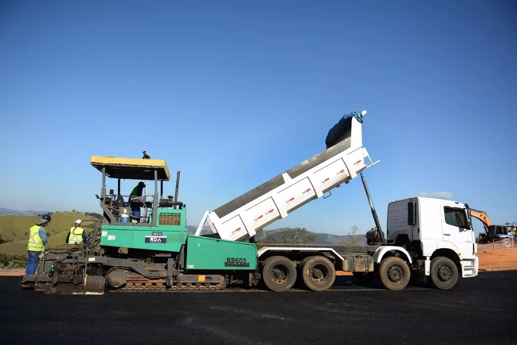 Rodovias na região de Poços continuam com operações e bloqueios