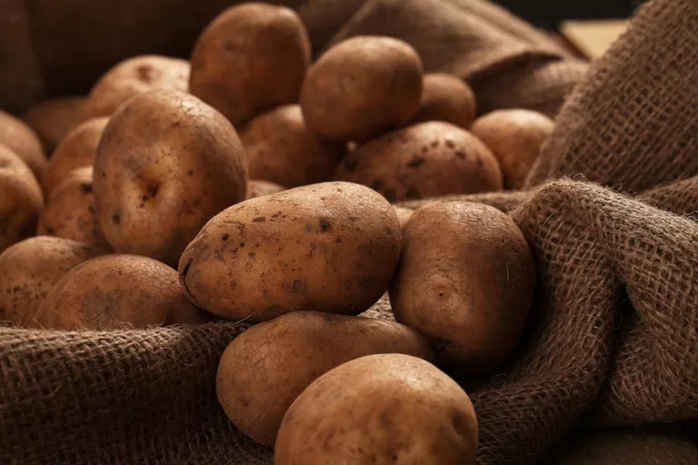 Produtos da cesta básica e carnes têm baixa de preços em Poços