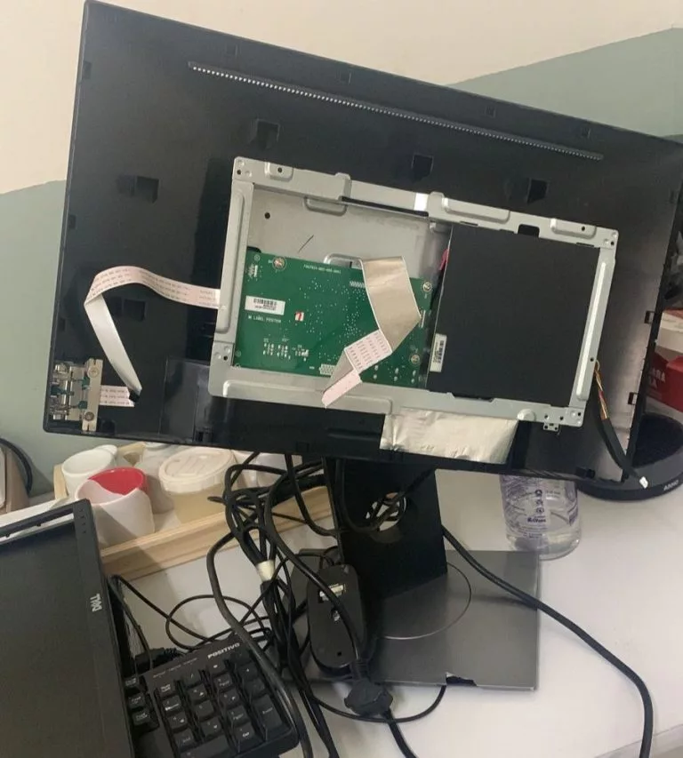 Paciente se altera e destrói computador do Margarita Moralles