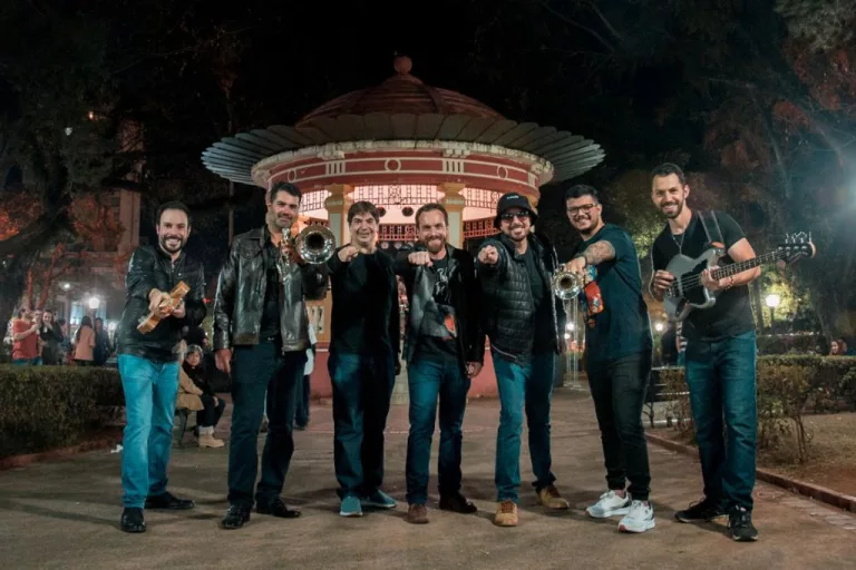 Bandas Pão e Circo e DNA1 fazem shows no final de semana