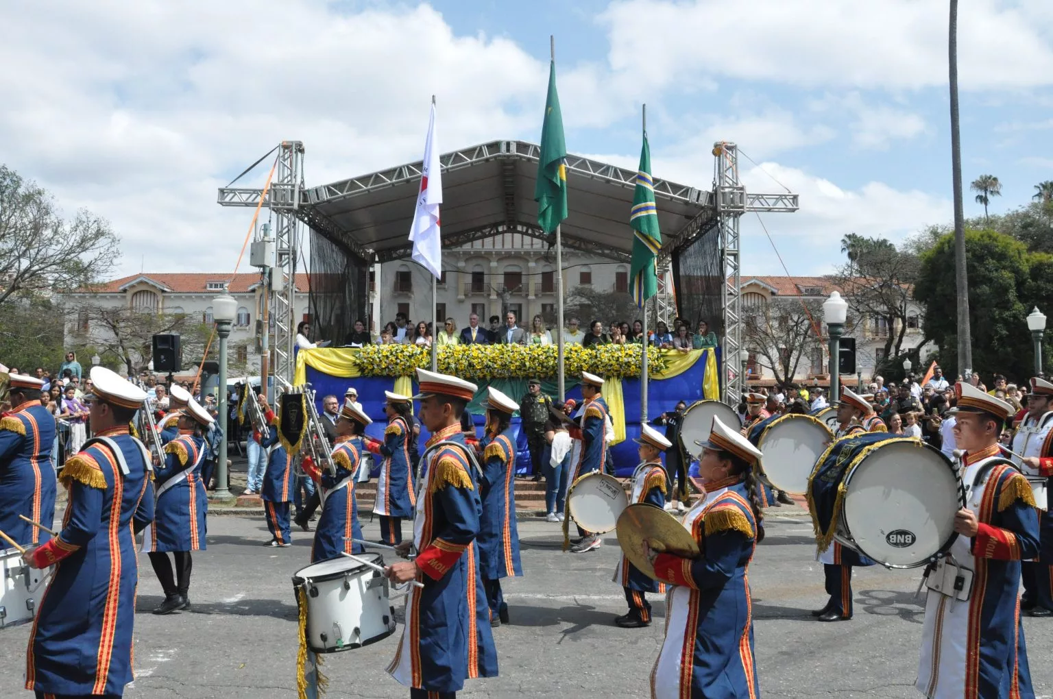 Desfile de 7 de Setembro terá participação de 58 agremiações; confira a programação