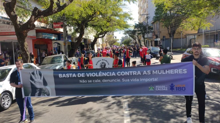 AGOSTO LILÁS | Passeata marca os 17 anos da Lei Maria da Penha