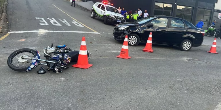 Jovem é preso após fugir e bater moto adulterada