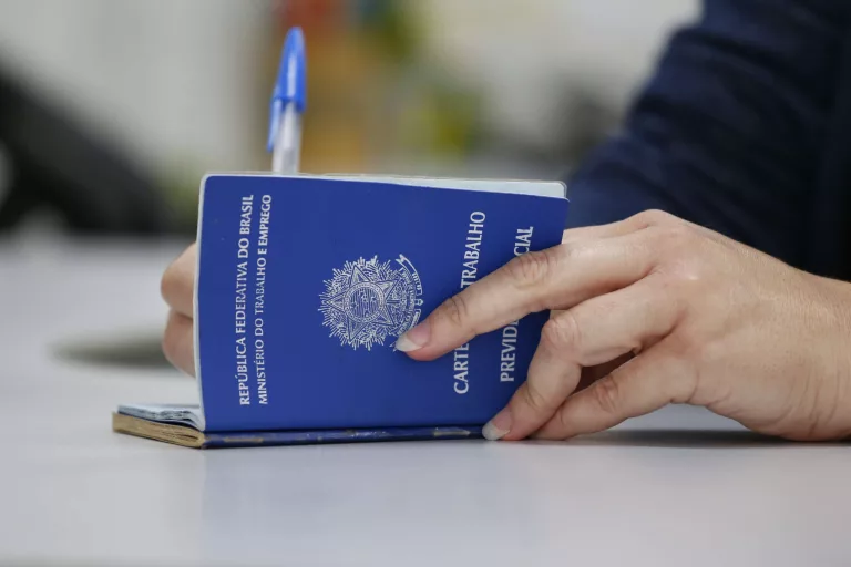 Minas Gerais é o segundo estado que mais abriu vagas no primeiro semestre