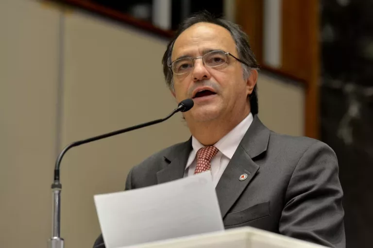 Mauro Tramonte lidera pesquisa de intenção de votos para prefeito de BH