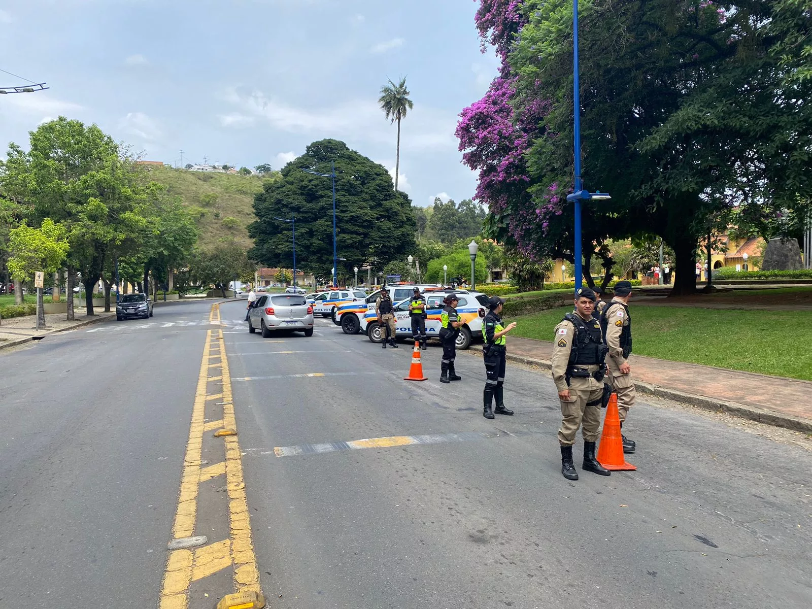 PM e Demutran intensificam fiscalização em veículos de transporte por aplicativos