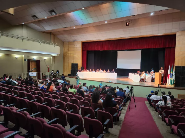 “Prefeitura poderia ter realizado concurso público com o estatuto vigente”, diz vereador