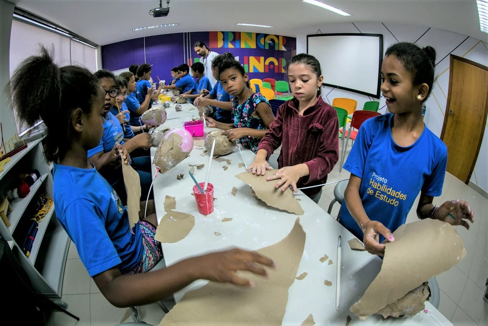 Programa gratuito de acompanhamento pedagógico do Sesc tem inscrições abertas em Poços