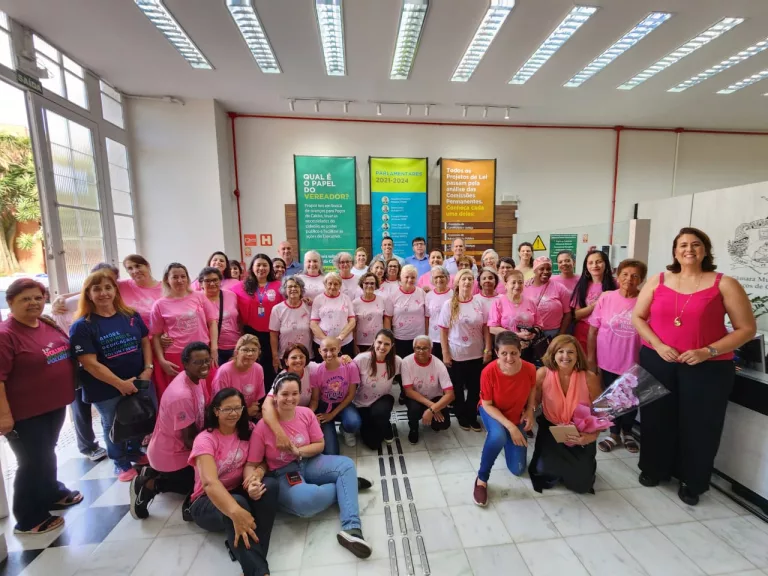 Câmara Municipal recebe exposição “Nossos Retratos – Todos por Elas”