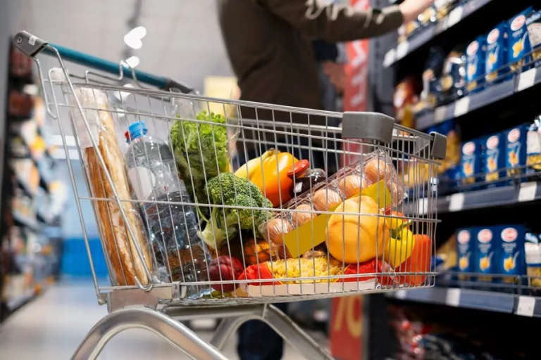Cesta básica tem queda de preços em setembro em Poços