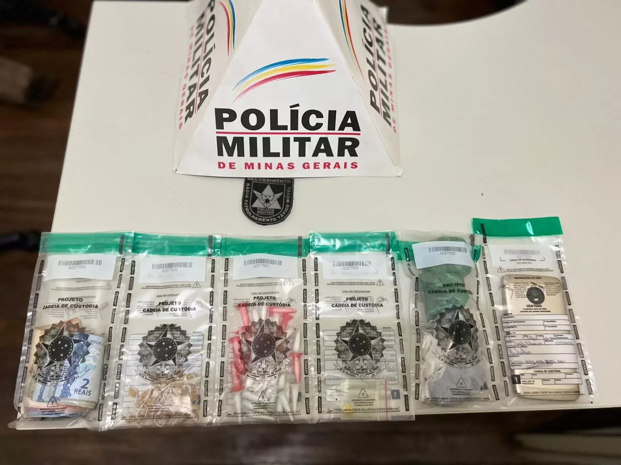 Adolescente é apreendido traficando no São José