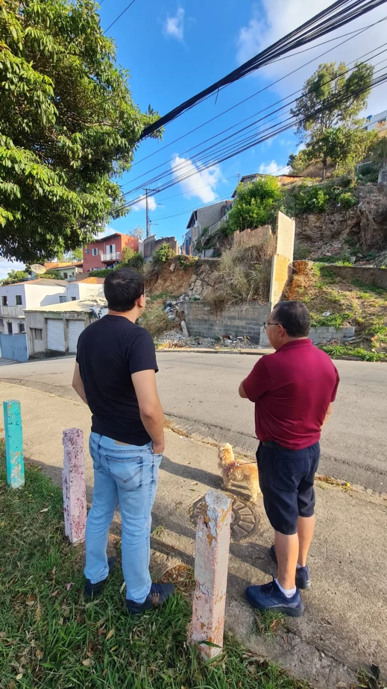 Desmoronamento no bairro São João é tema de requerimento