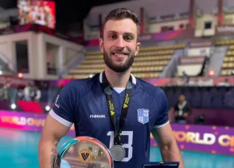 VOLÊI | Atleta poços-caldense Renan Michelucci é destaque no Mundial de Clubes