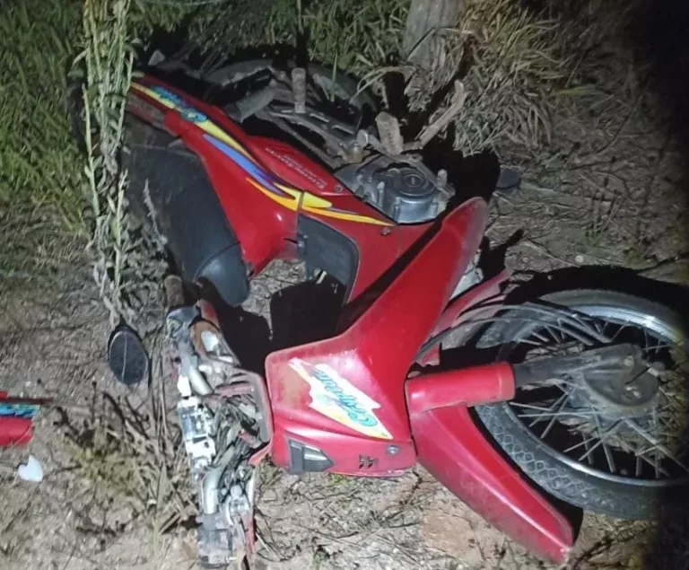 Rapaz de 20 anos morre após acidente de moto