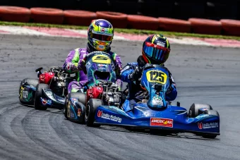 Piloto poços-caldense encerra temporada de kart com destaque nas conquistas