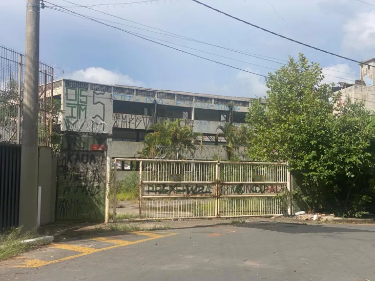 Complexo Santa Cruz será demolido em breve, afirma prefeito