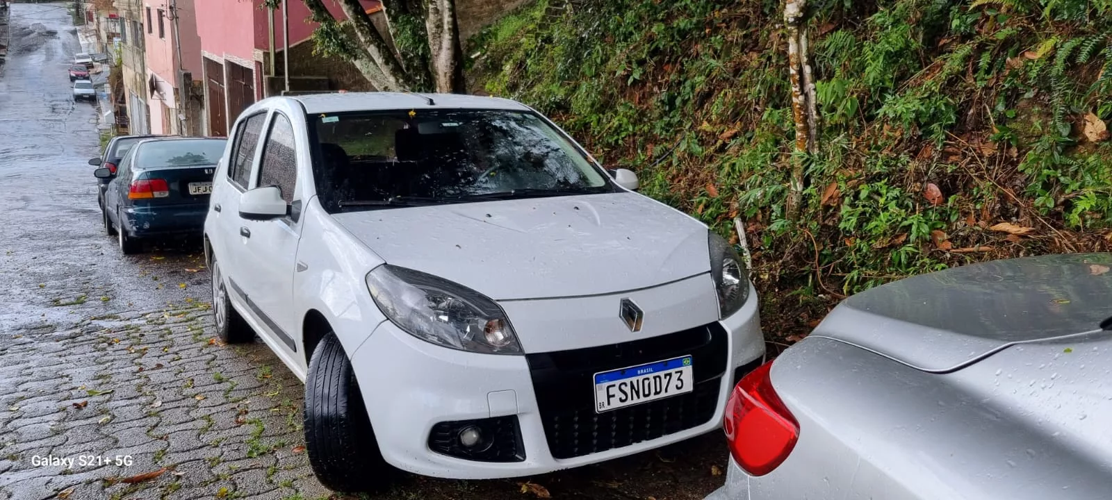 Motorista de aplicativo é assaltado e agredido