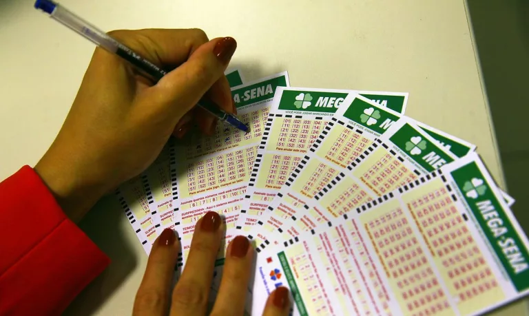 Apostas de Poços acertam a quina na Mega-Sena