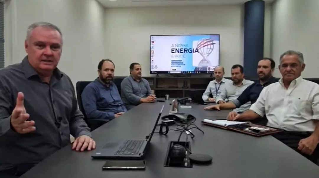 Prefeito anuncia redução de 25% no valor da Contribuição de Iluminação Pública