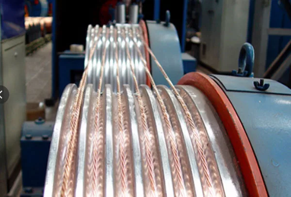 Lamesa fabrica cabos e fios