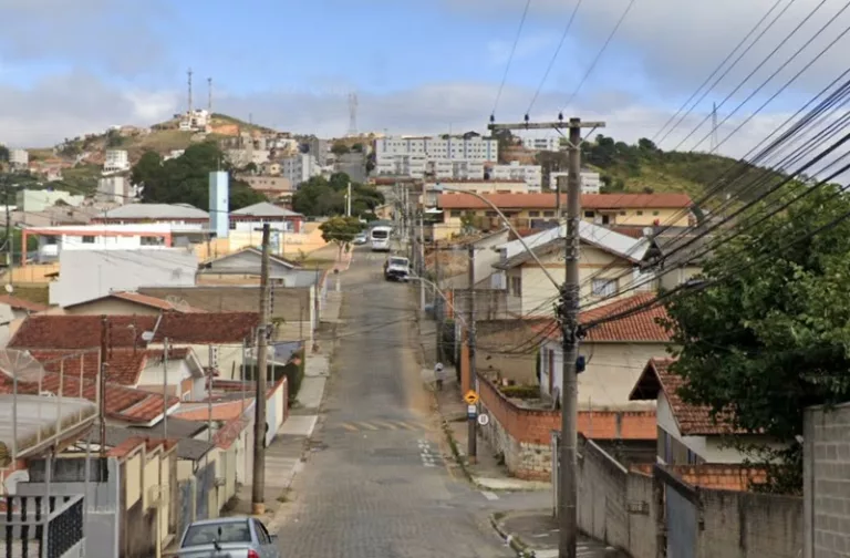 Rua José Augusto de Carvalho, no São José, se torna mão dupla