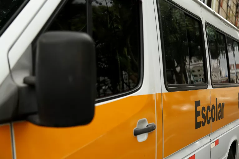 Auxílio transporte universitário