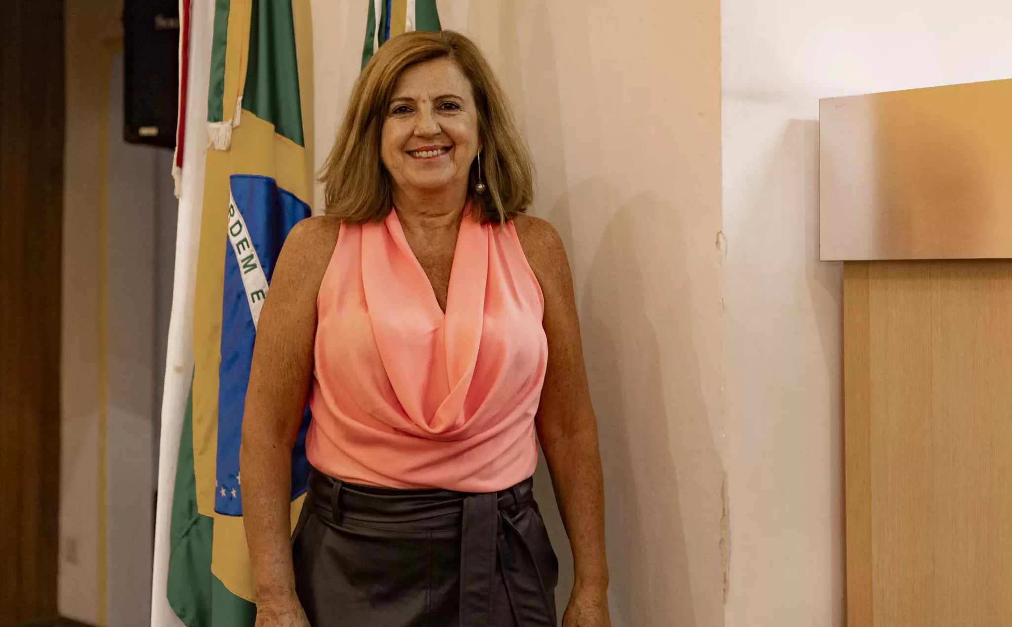 Projeto da vereadora Luzia define que atendentes preferenciais estejam identificados