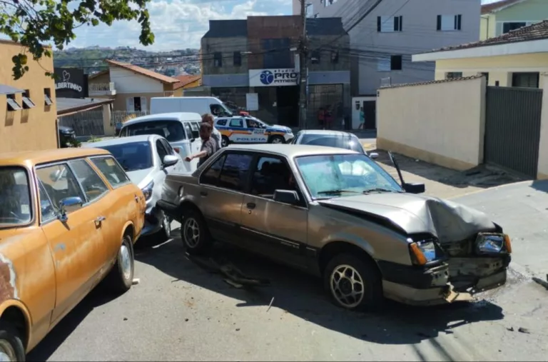 Suspeito de furto de veículos é preso após perseguição