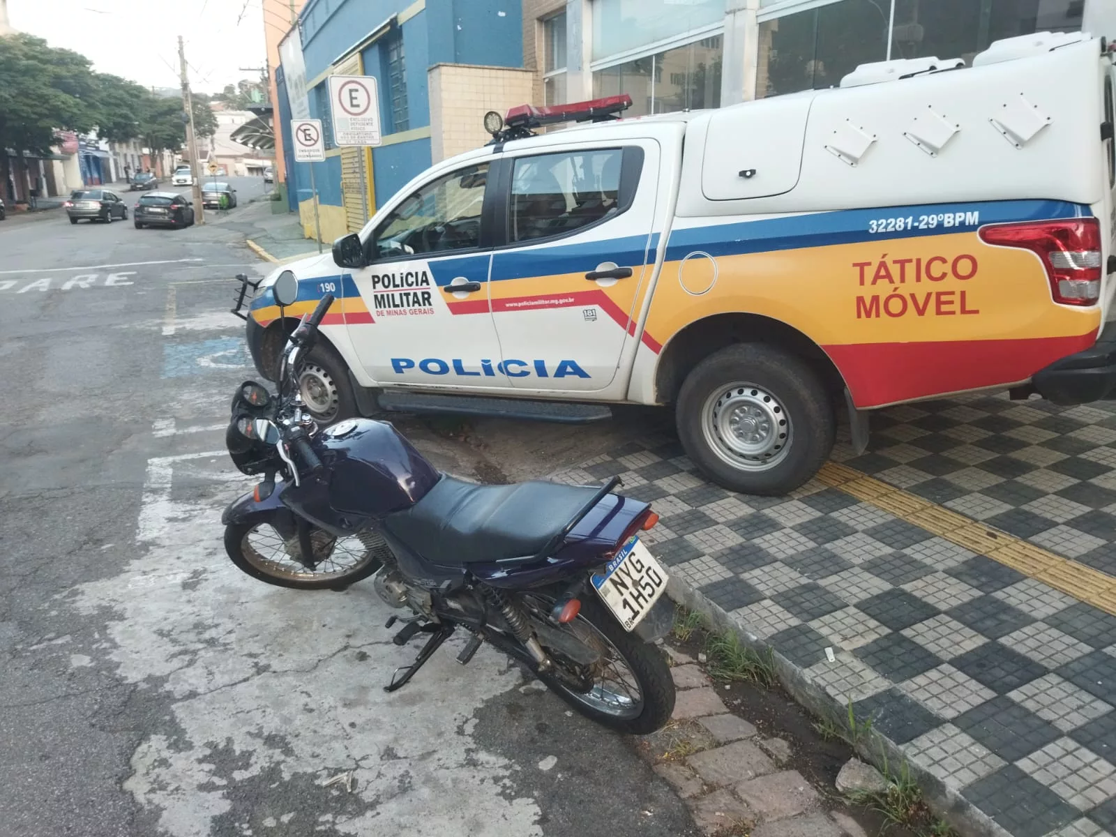 Jovem é preso com moto adulterada