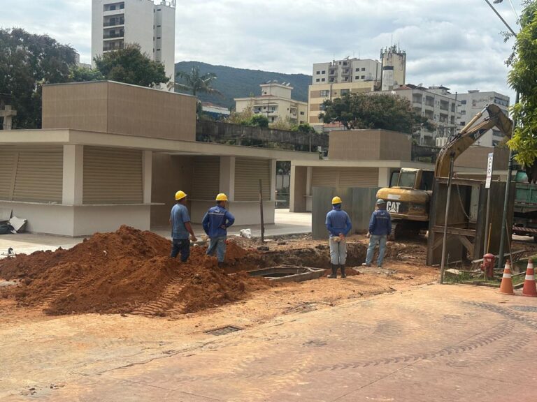 Alameda Poços recebe nova rede de esgoto Alameda Poços recebe nova rede de esgoto