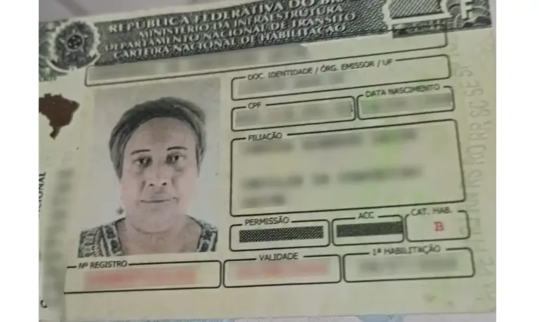 CNH vestuário religioso
