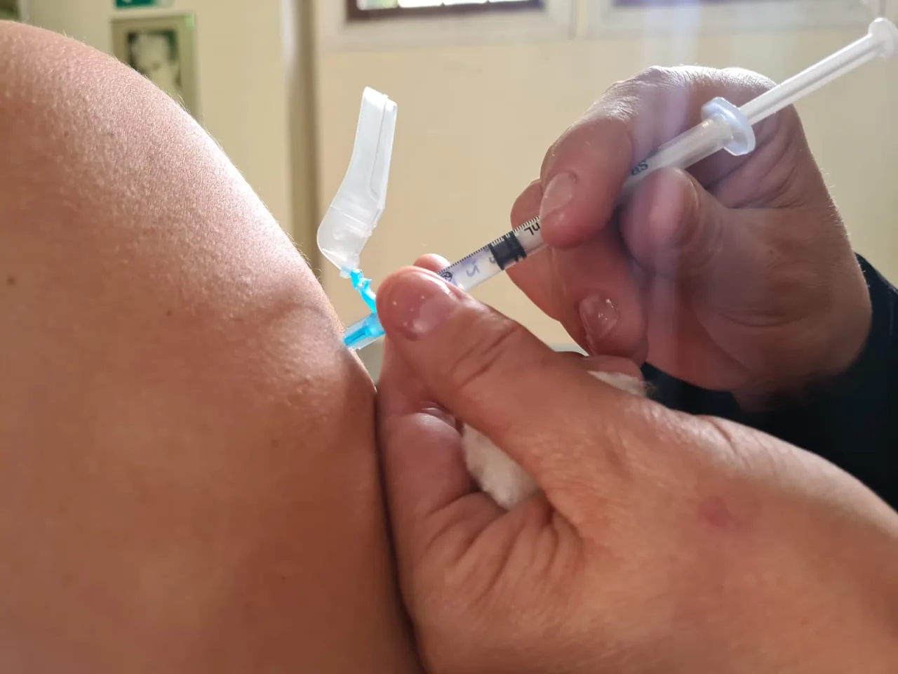 Poços segue esquema de vacinação com dose única contra HPV