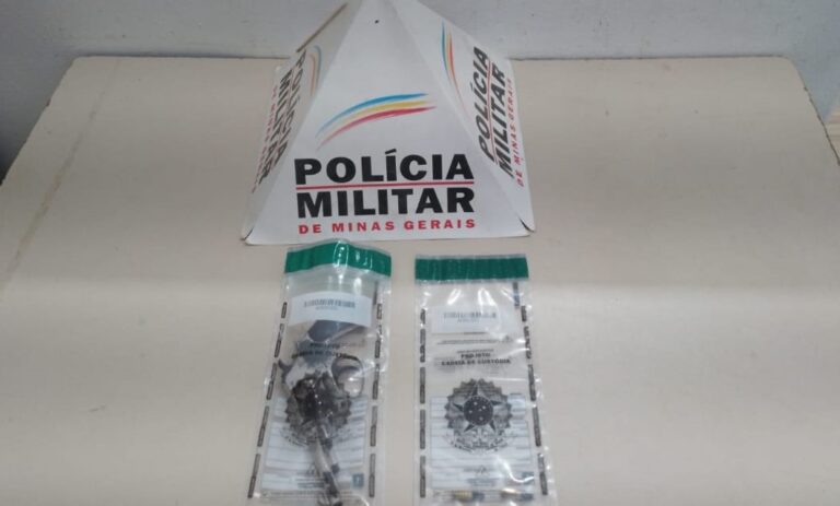 Arma é apreendida durante cumprimento de mandado em Santa Rita de Caldas